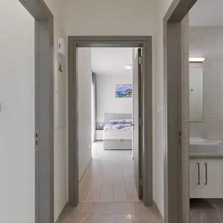 Rooftop With Jacuzzi Appartamento