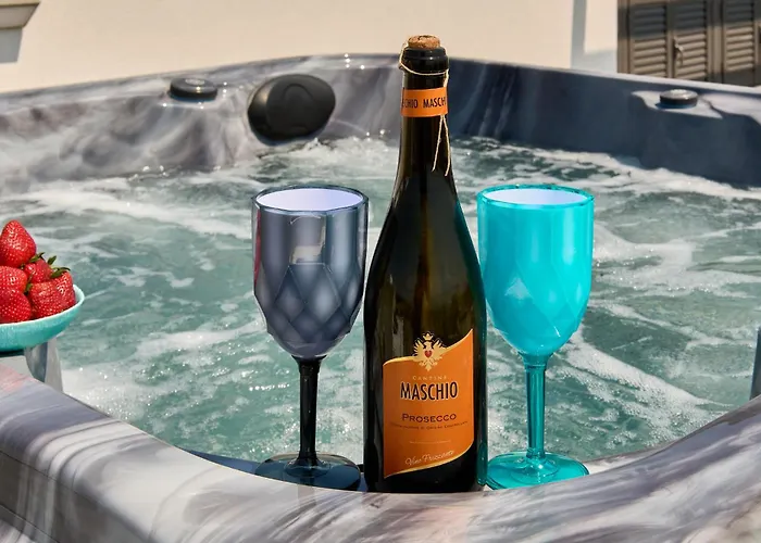 Rooftop With Jacuzzi Apartmán